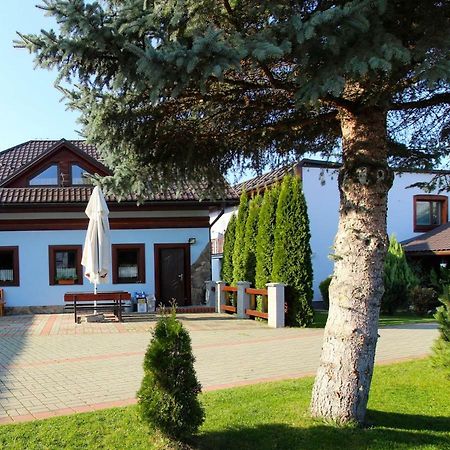 Penzion Saty Liptovske Sliace Exterior photo